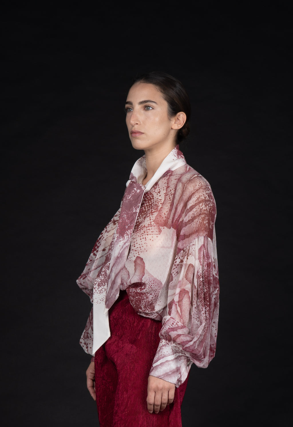 Pussybow blouse maroon print